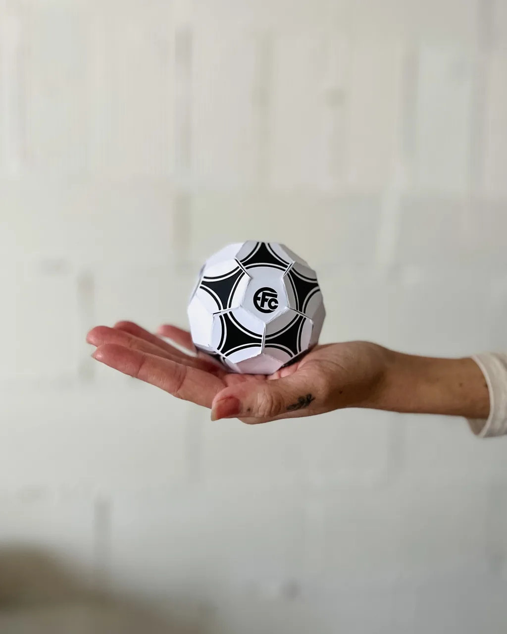 Календарь на 2026 год, вдохновленный дизайном культовых футбольных джерси